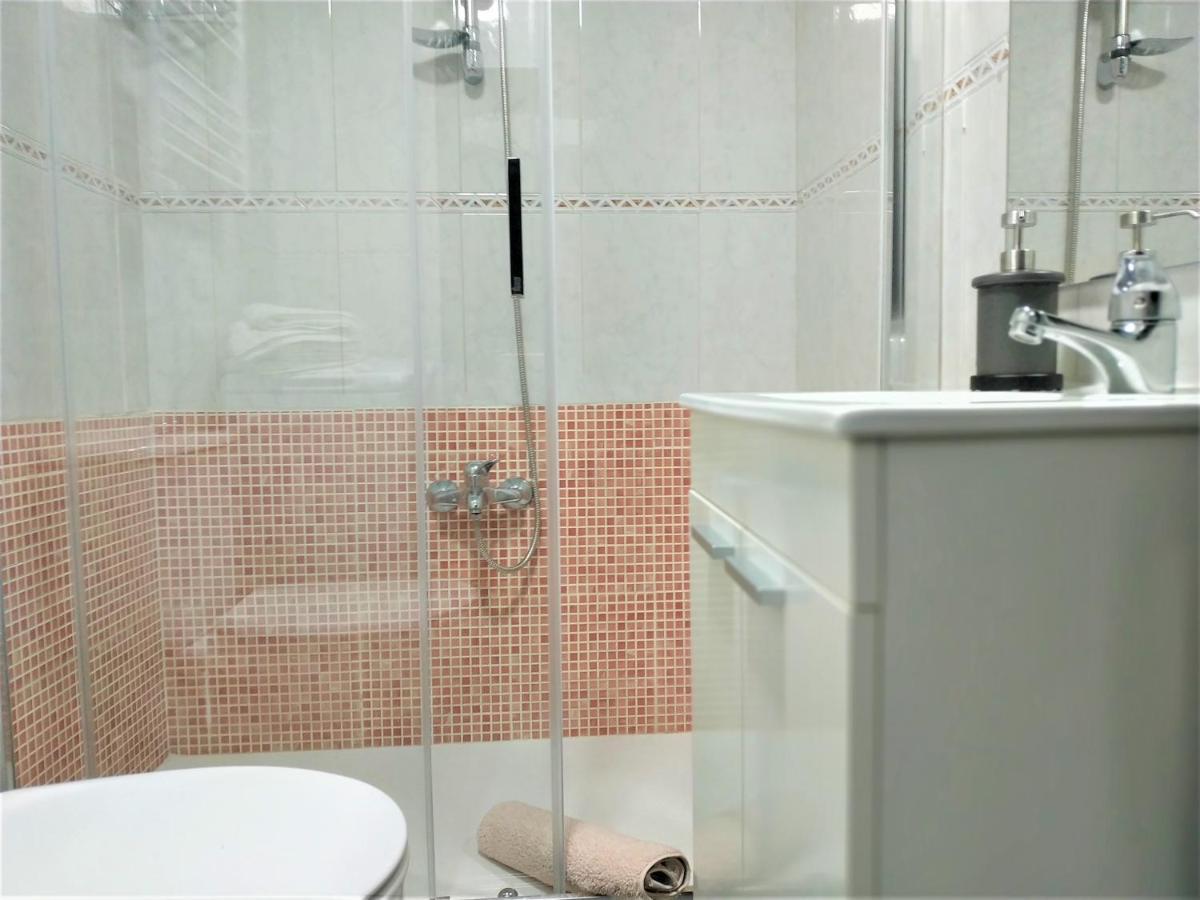 شقة Andys Housing Madrid Rio المظهر الخارجي الصورة